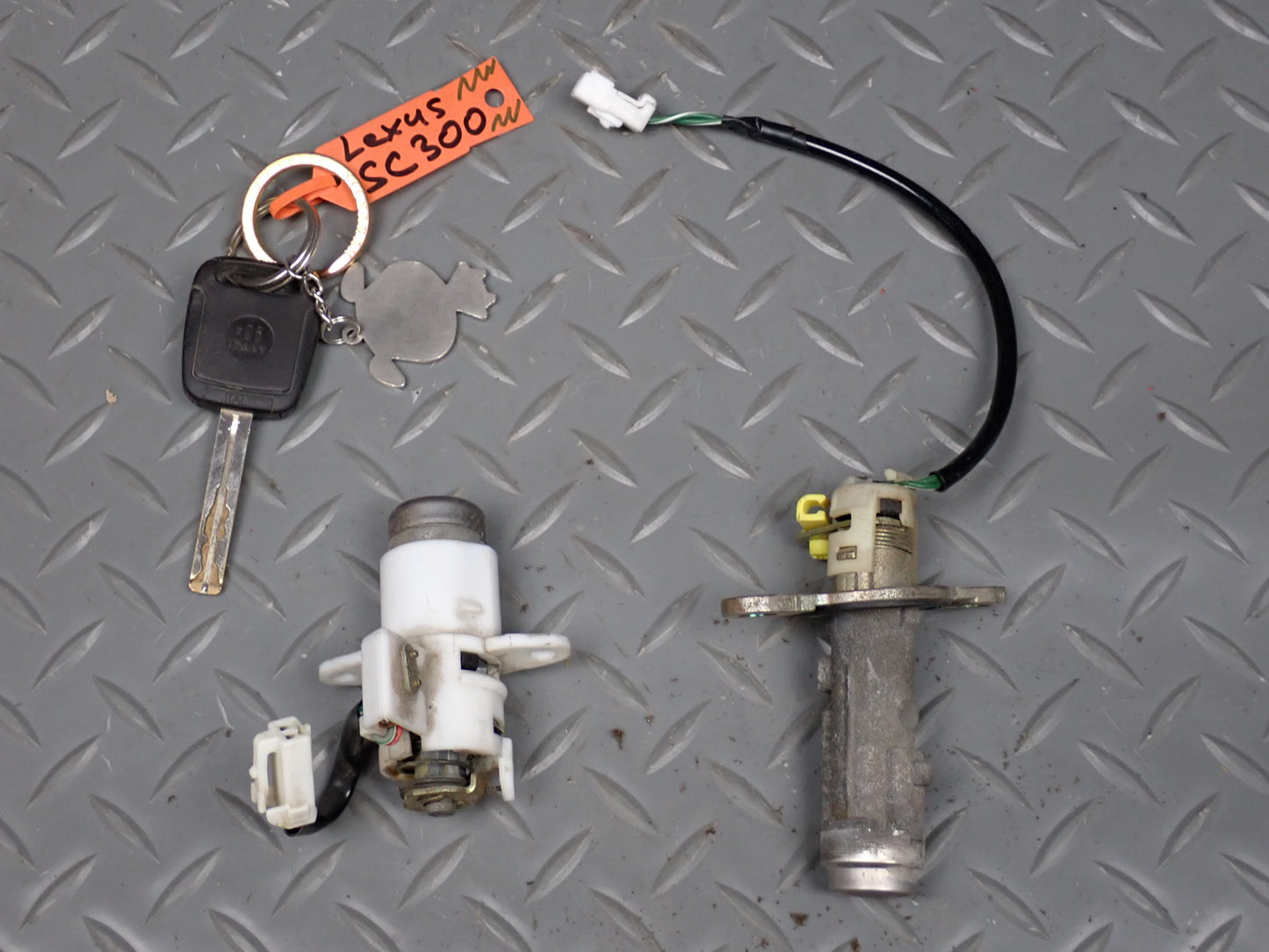 1998 Lexus SC300 2JZGE A/T ECM ECU Theft Ignit Glove Door Trunk Lock KEY Set OEM