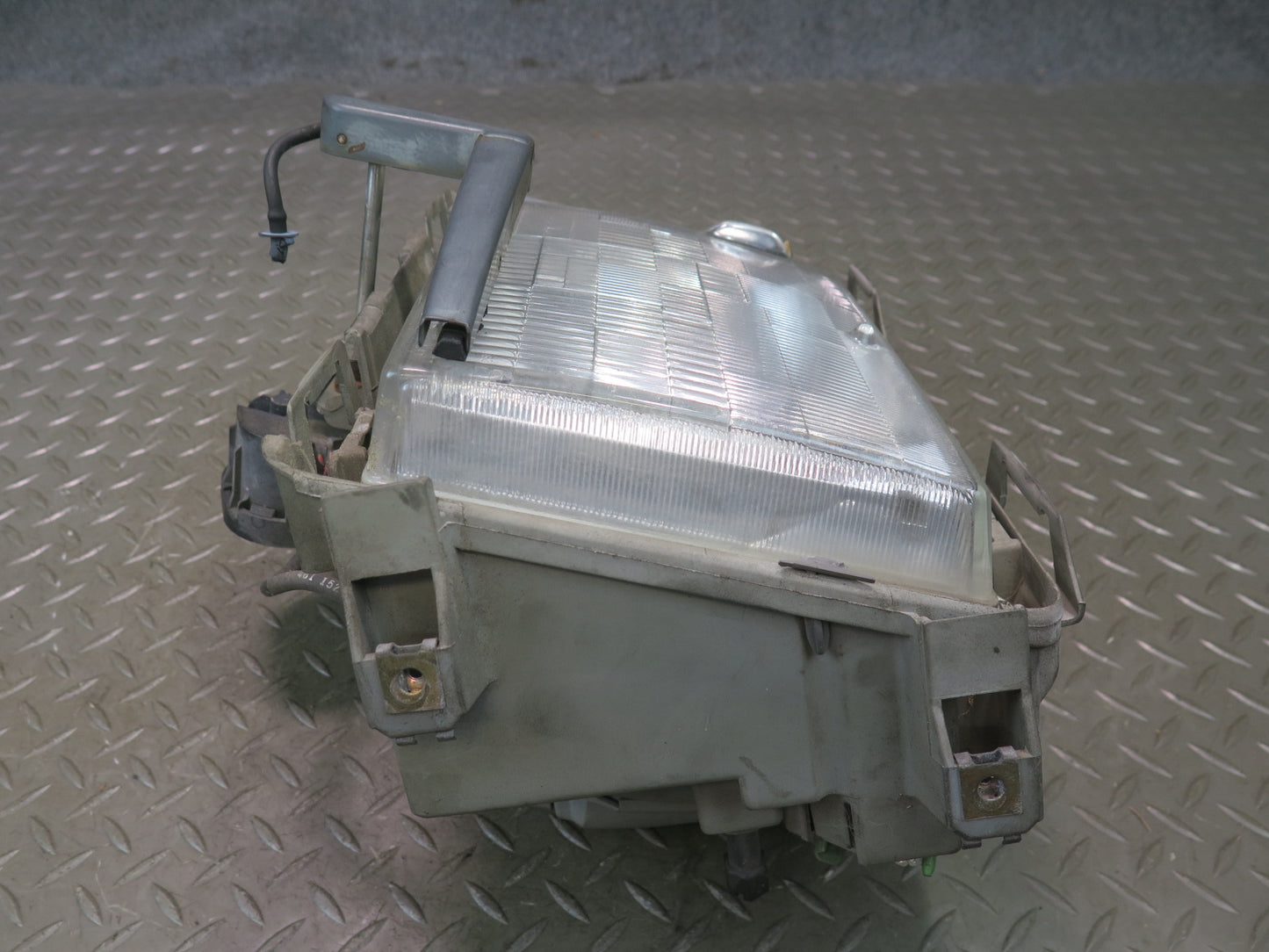 86-93 Mercedes W124 300E Front Right Halogen Headlight Lamp OEM