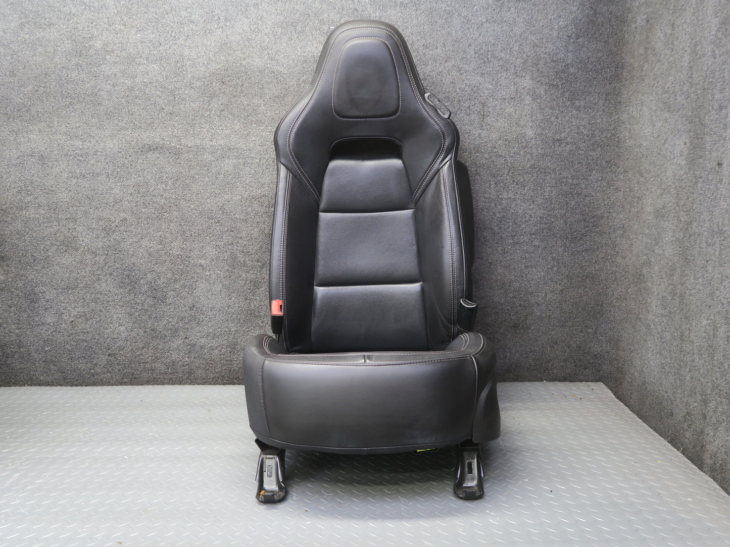14-19 Chevrolet Corvette C7 Set of 2 Front Left & Right Leather Seat Black OEM