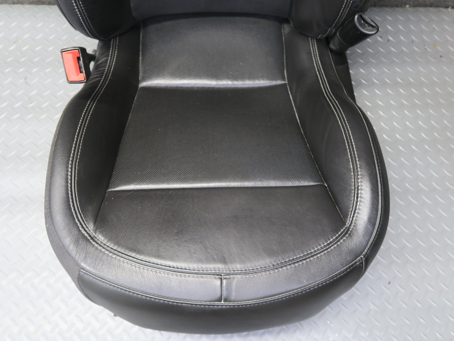 14-19 Chevrolet Corvette C7 Set of 2 Front Left & Right Leather Seat Black OEM