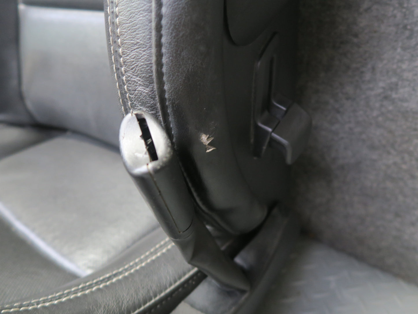 14-19 Chevrolet Corvette C7 Set of 2 Front Left & Right Leather Seat Black OEM