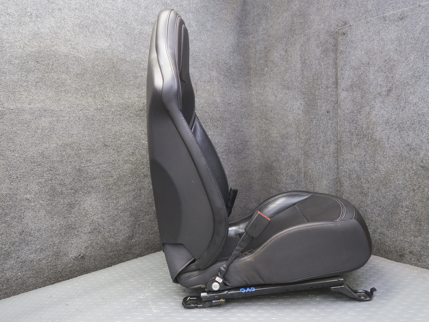 14-19 Chevrolet Corvette C7 Set of 2 Front Left & Right Leather Seat Black OEM