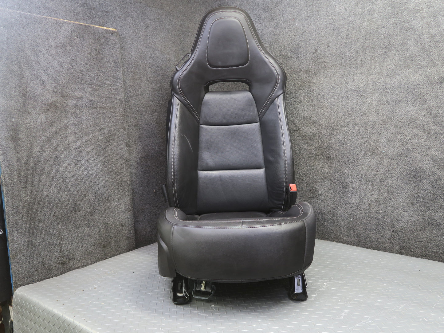 14-19 Chevrolet Corvette C7 Set of 2 Front Left & Right Leather Seat Black OEM
