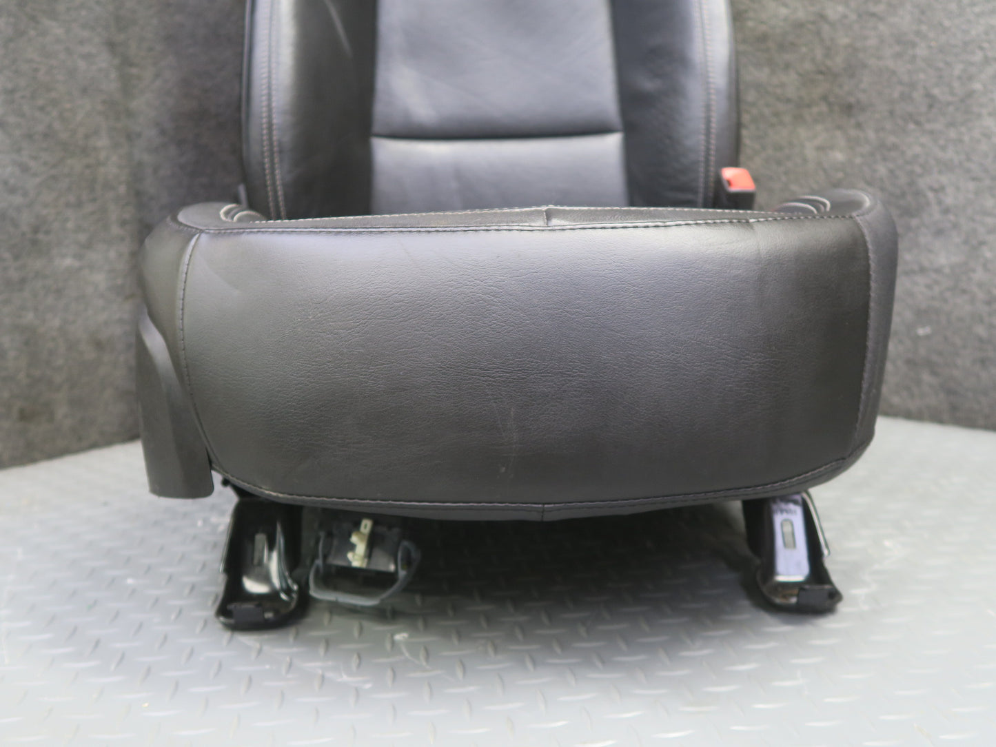 14-19 Chevrolet Corvette C7 Set of 2 Front Left & Right Leather Seat Black OEM