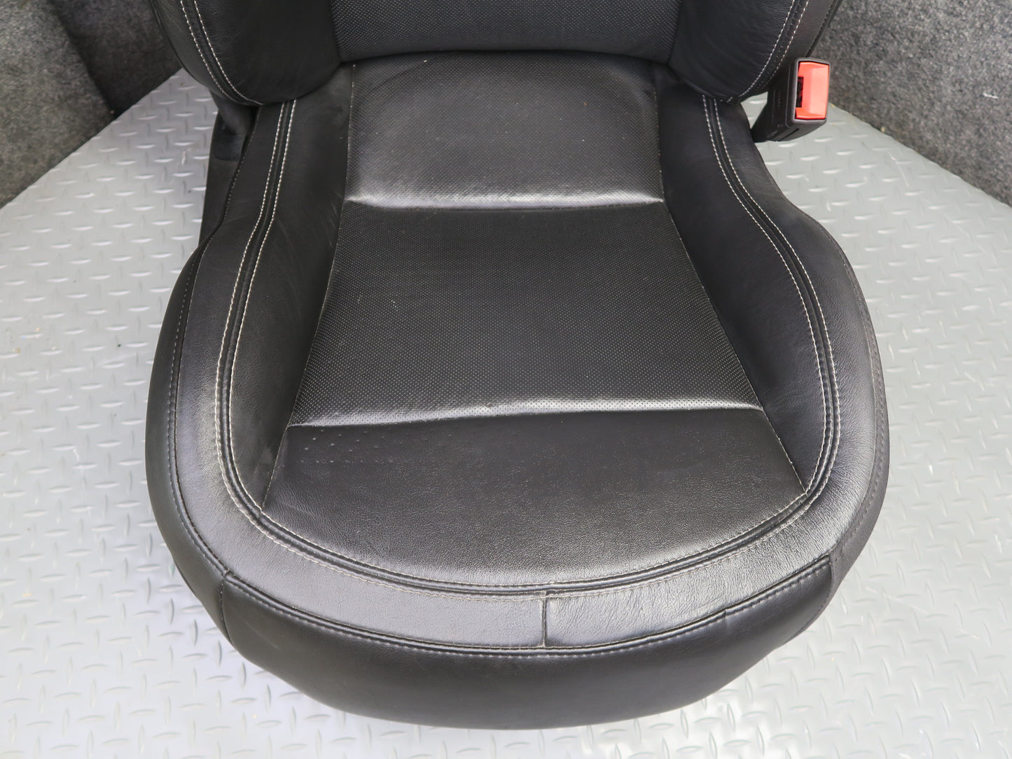 14-19 Chevrolet Corvette C7 Set of 2 Front Left & Right Leather Seat Black OEM