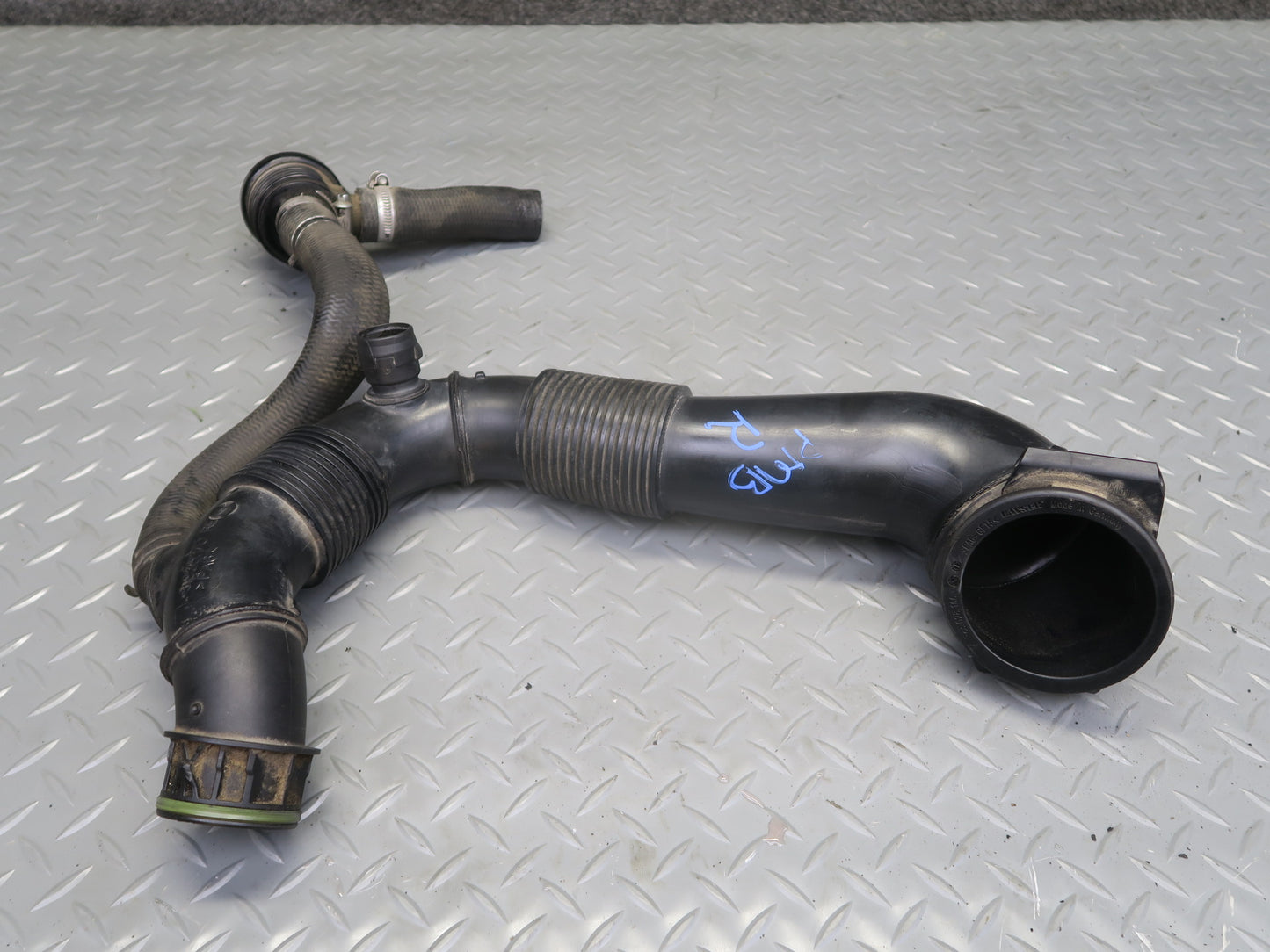 15-18 Porsche Macan Turbo 3.6L Engine Left Right Air Intake Hose Pipe Line Set