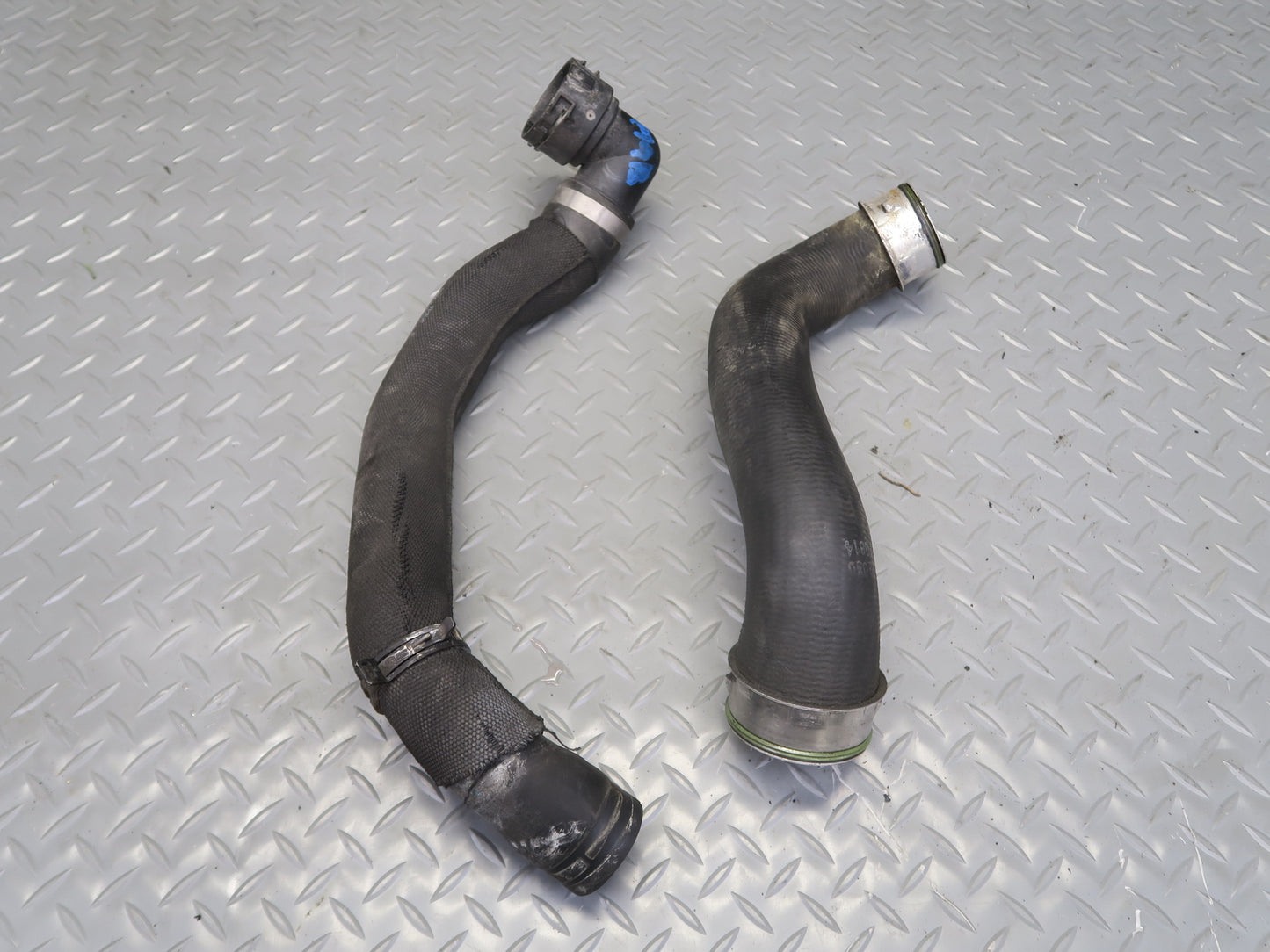 15-18 Porsche Macan Turbo 3.6L Engine Left Right Air Intake Hose Pipe Line Set