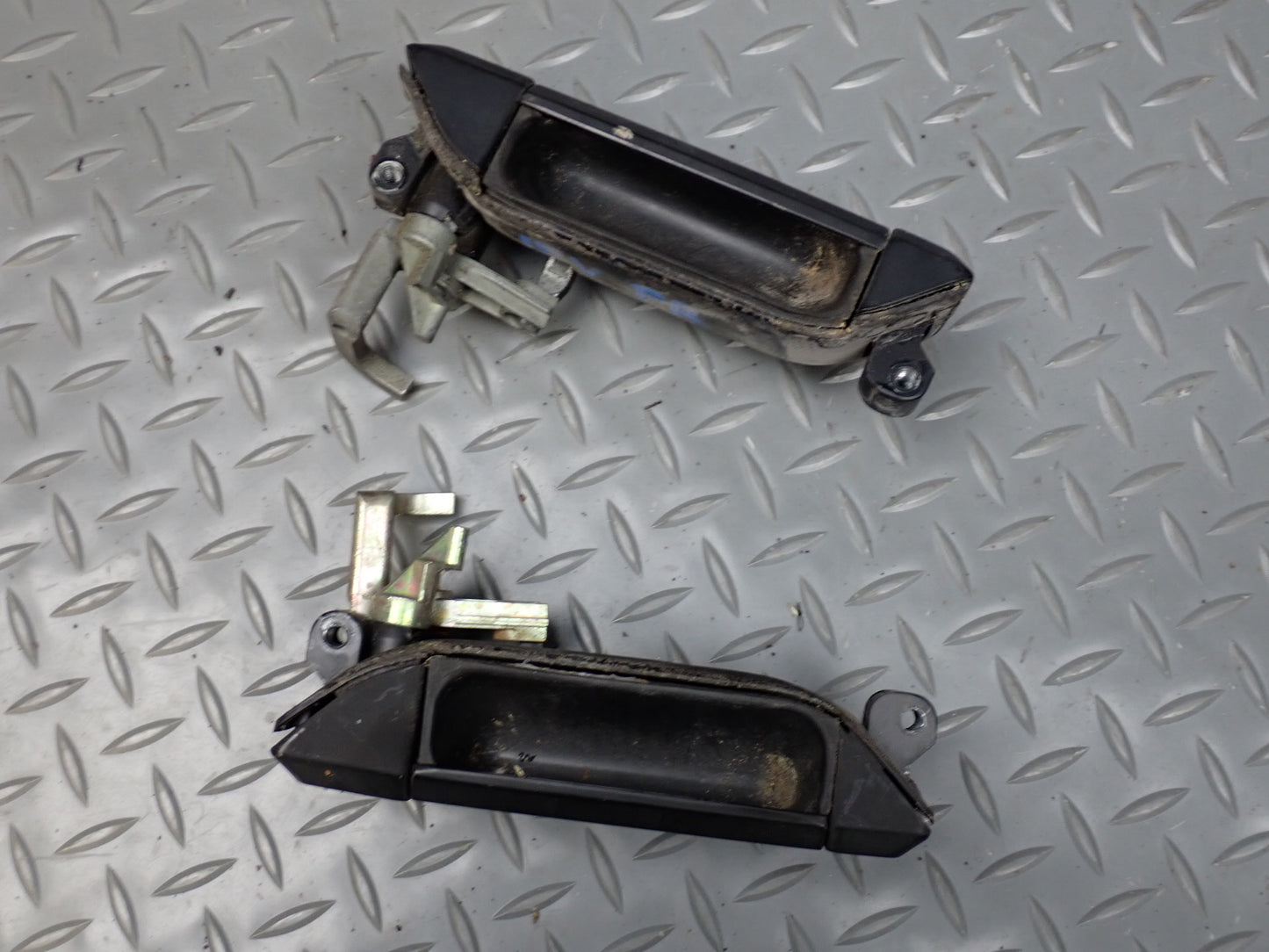 2002 VW Eurovan T4 2.8L A/T Engine ECU Theft Ignition Lock KEY Handle Set
