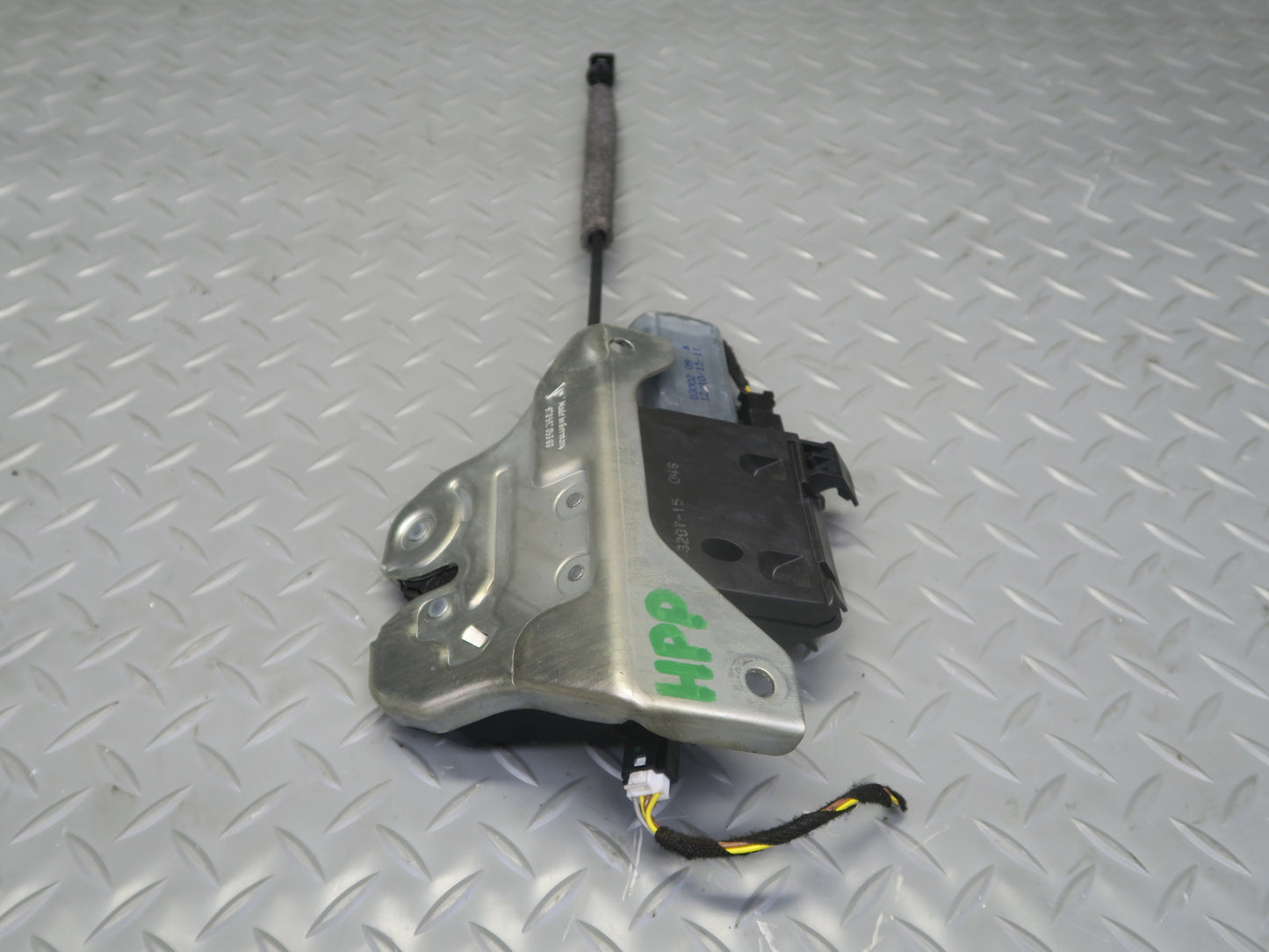 2010-2016 Porsche Panamera 970 Rear Tailgate Trunk Latch Lock Actuator