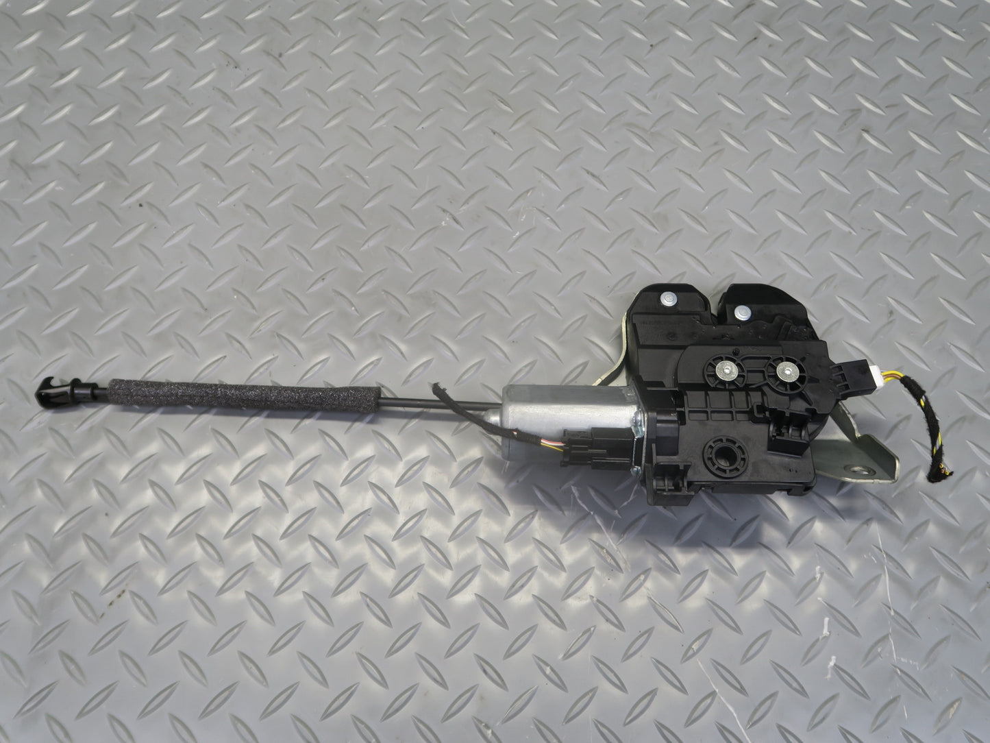 2010-2016 Porsche Panamera 970 Rear Tailgate Trunk Latch Lock Actuator
