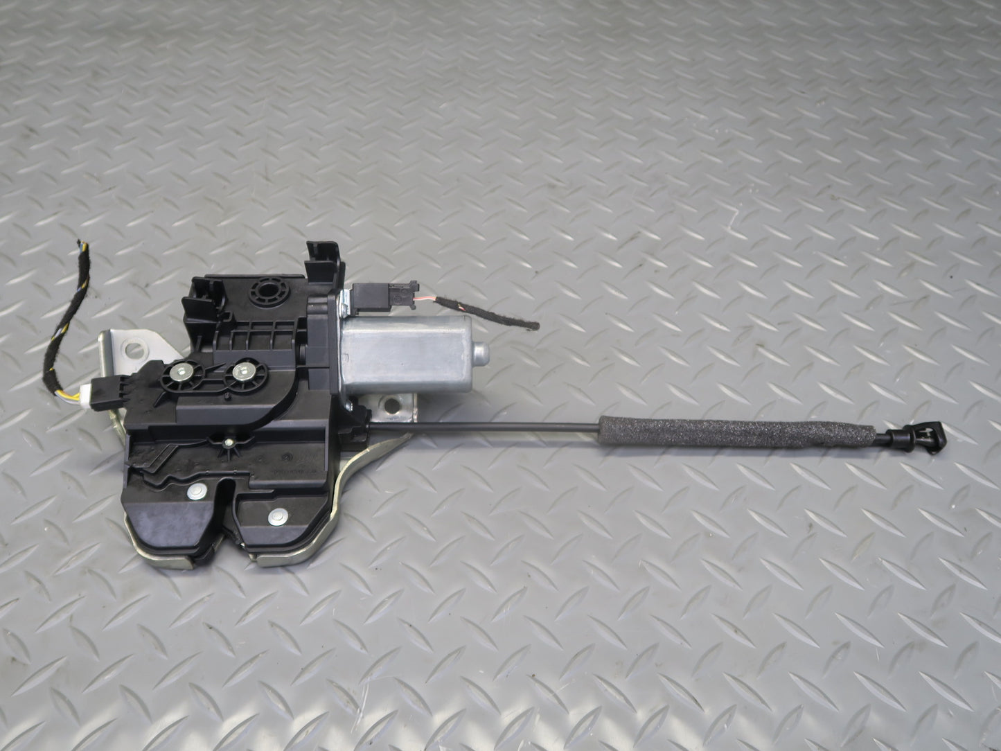 2010-2016 Porsche Panamera 970 Rear Tailgate Trunk Latch Lock Actuator