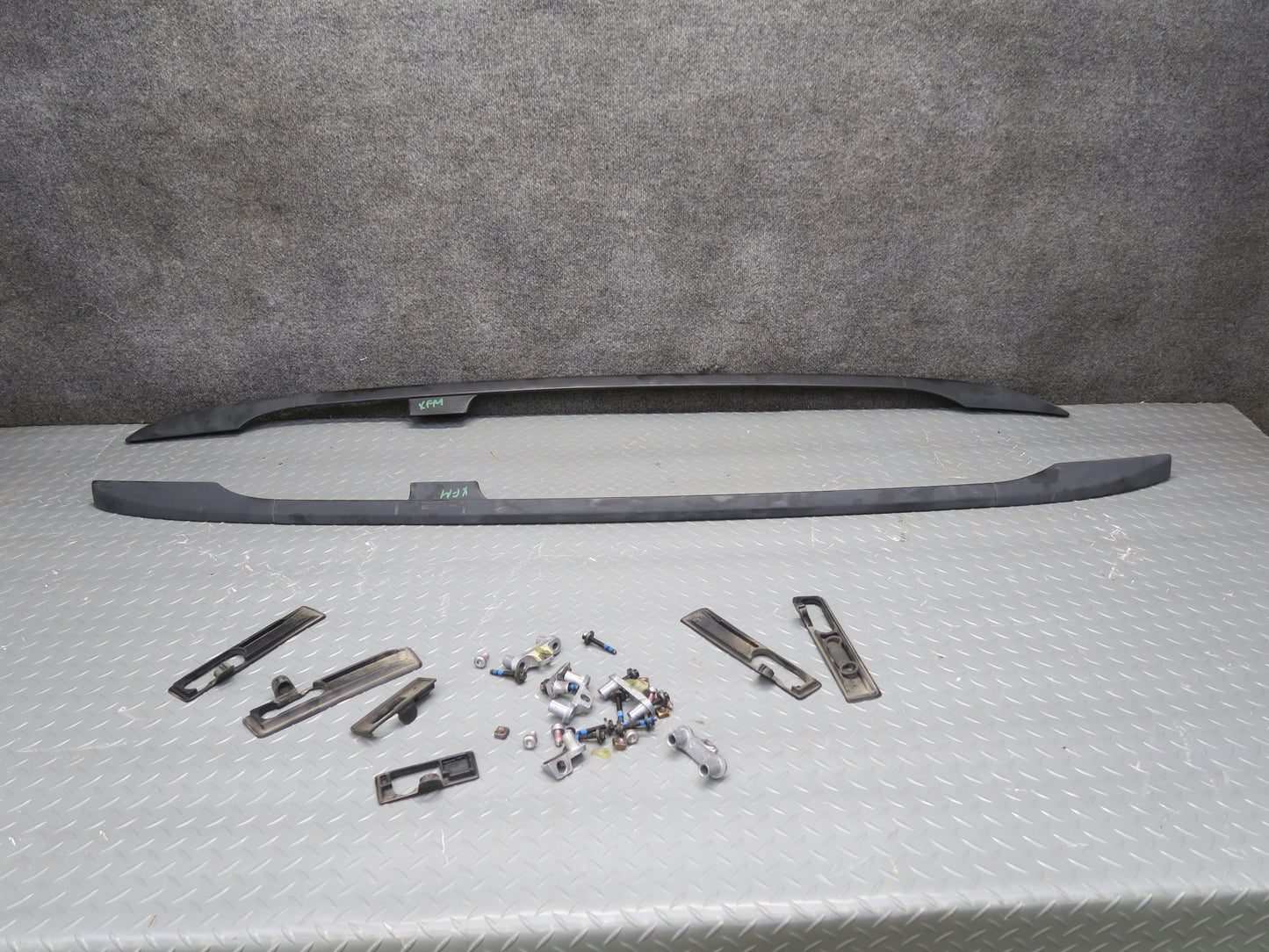 00-06 BMW E53 X5 Left & Right Upper Luggage Roof Rack Rail Bar Set OEM