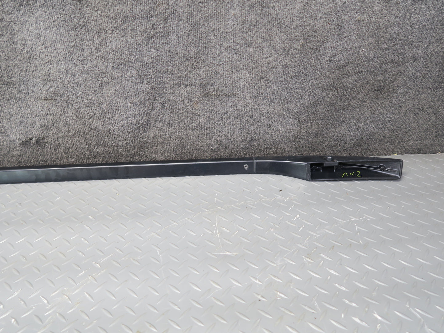 00-06 BMW E53 X5 Left & Right Upper Luggage Roof Rack Rail Bar Set OEM