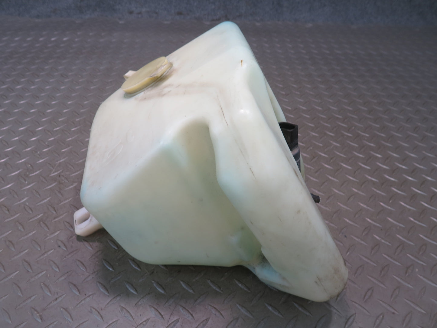 99-02 BMW E36/7 Z3 5L Windshied Washer Fluid Reservoir Tank w Pump OEM
