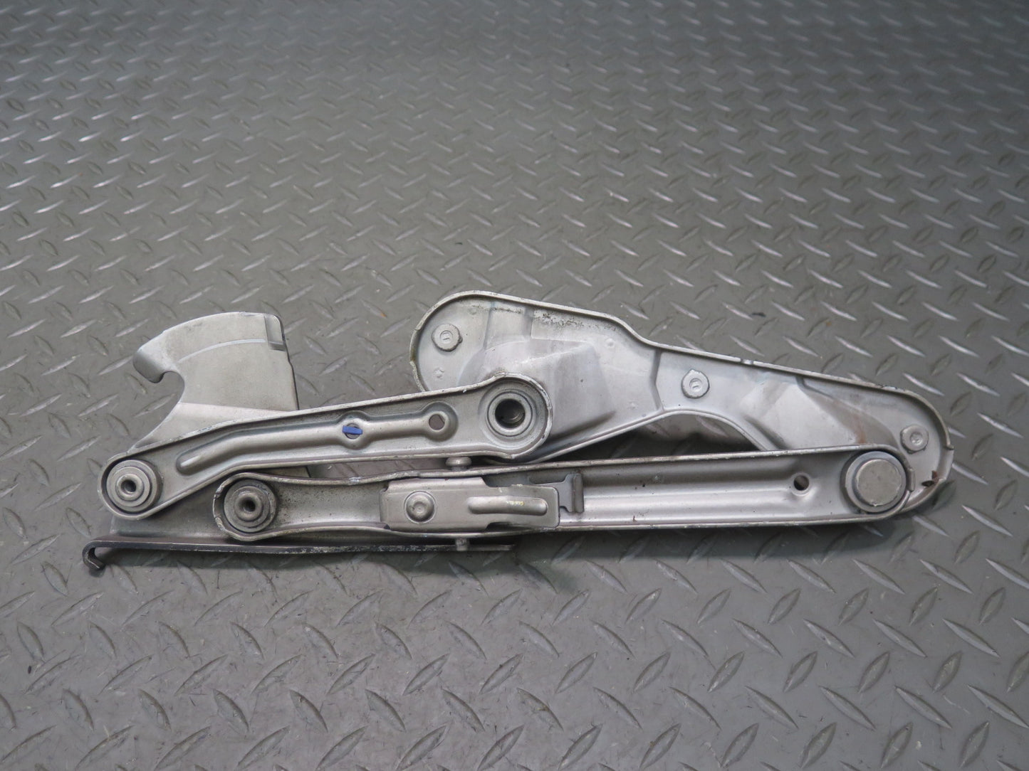 86-93 Mercedes W124 Front Left & Right Hood Hinge Set OEM