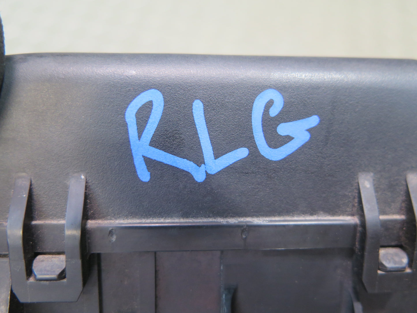 01-05 Lexus JZS160 GS300 GS430 Under Hood Fuse Relay Box OEM