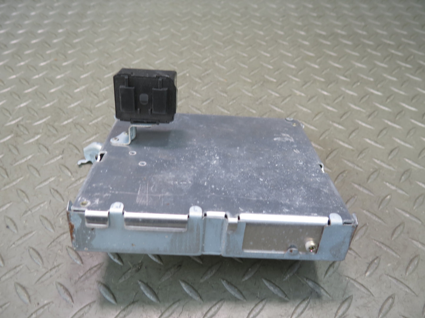 01-05 Lexus UZS160 GS300 GS430 ABS TRC VSC Control Module Unit 89540-30392 OEM
