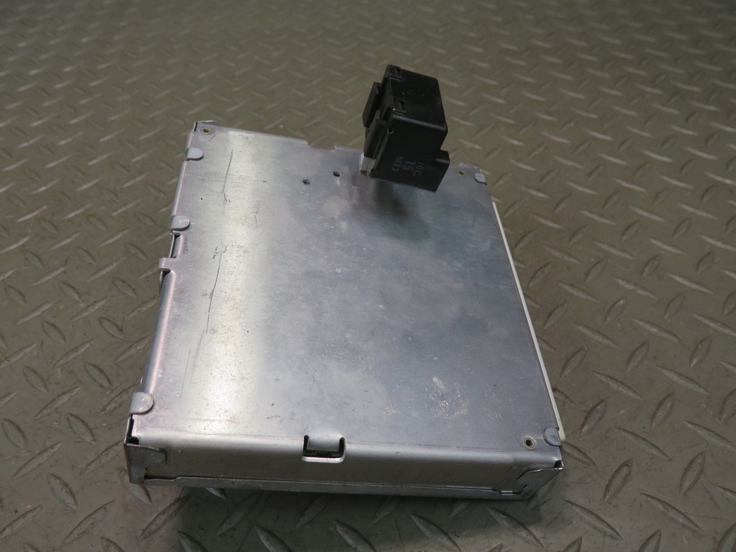 01-05 Lexus UZS160 GS300 GS430 ABS TRC VSC Control Module Unit 89540-30392 OEM