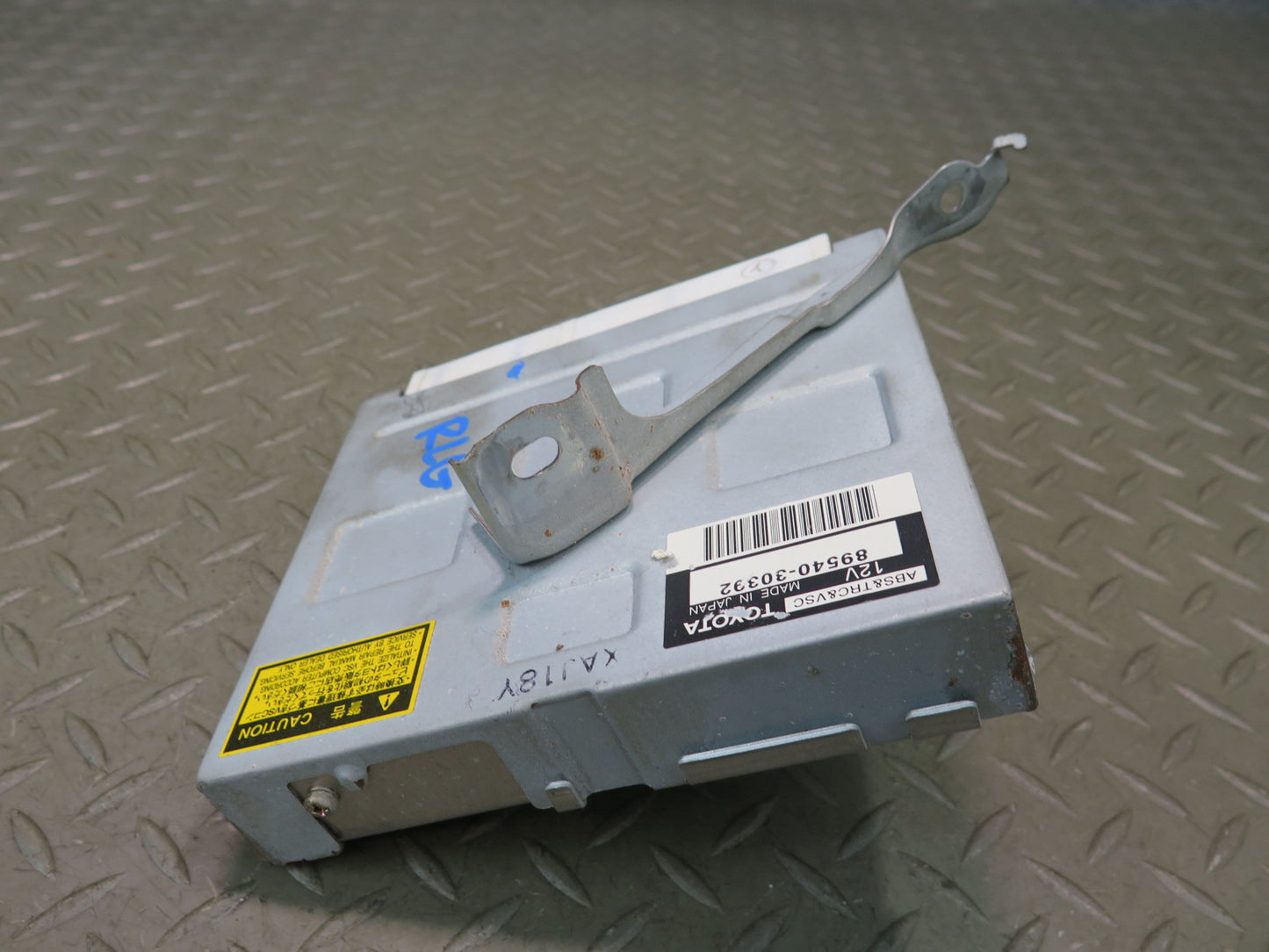 01-05 Lexus UZS160 GS300 GS430 ABS TRC VSC Control Module Unit 89540-30392 OEM