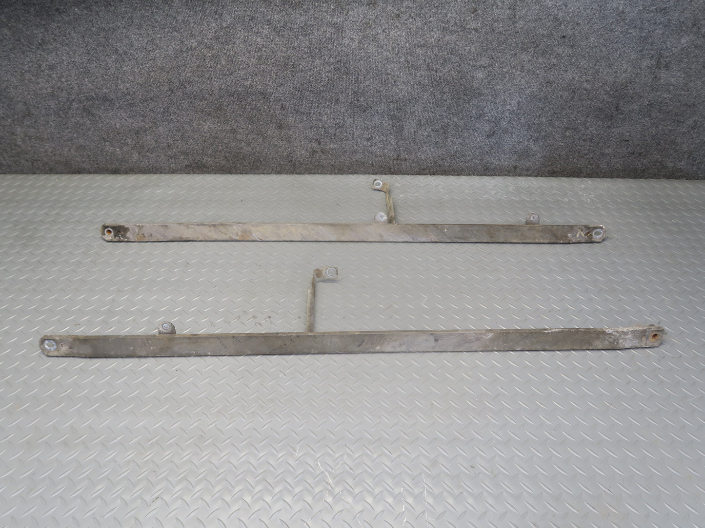 03-08 BMW E85 Z4 Set of 2 Rear Suspension Subframe Support Rail Bracket OEM