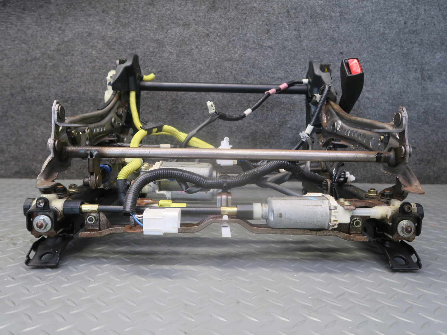00-05 Lexus JZS160 GS430 Front Right Seat Lower Frame Track Rail w Motor OEM