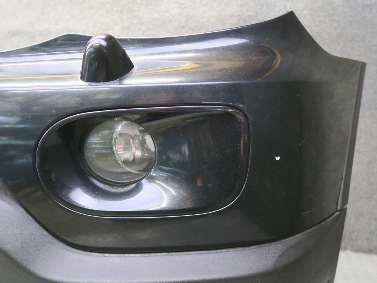 04-06 BMW E53 X5 4.8is Front Bumper Cover Black w Fog Lights PDC Sensors OEM