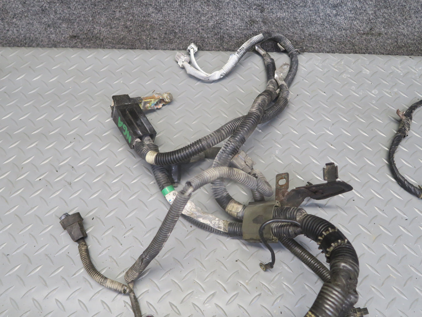95-97 Nissan Gloria HY33 VQ30DET A/T Engine Bay Wire Wiring Harness OEM