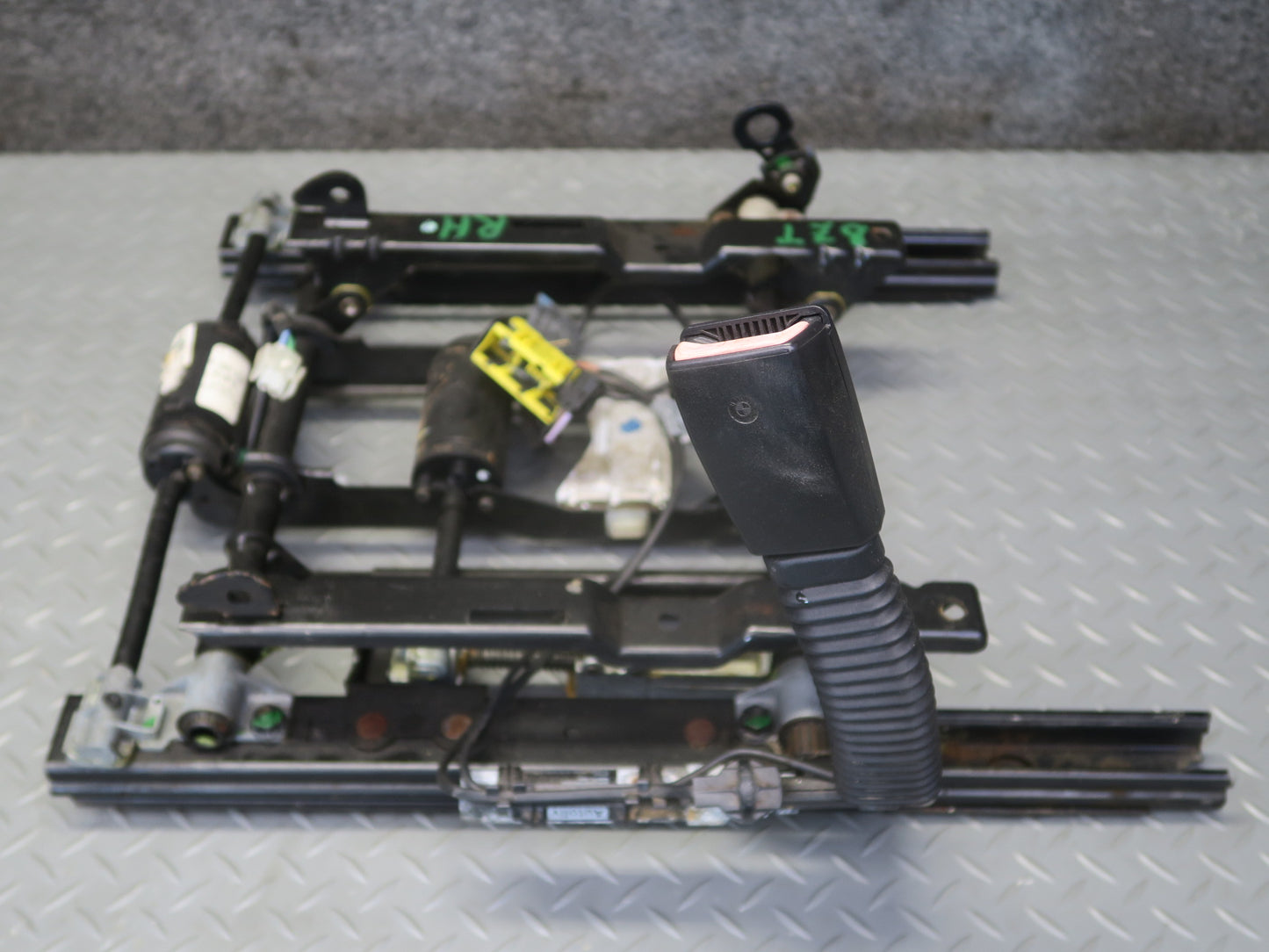 98-02 BMW E36/7 Z3 Front Right Passenger Seat Lower Frame Track Rail w Motor OEM