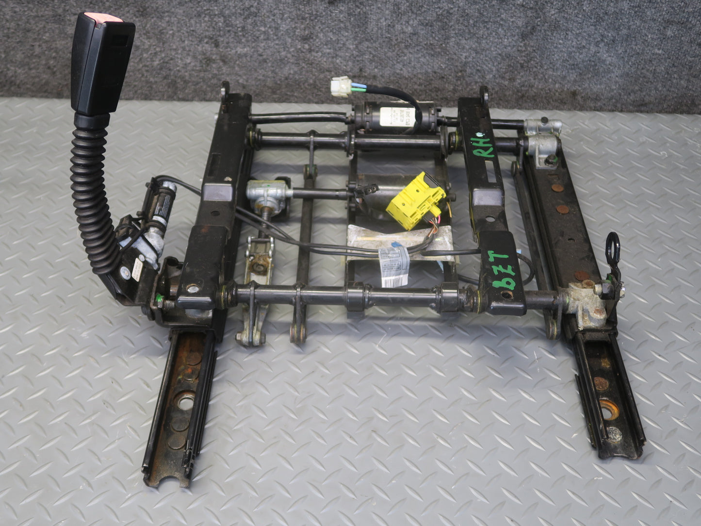 98-02 BMW E36/7 Z3 Front Right Passenger Seat Lower Frame Track Rail w Motor OEM