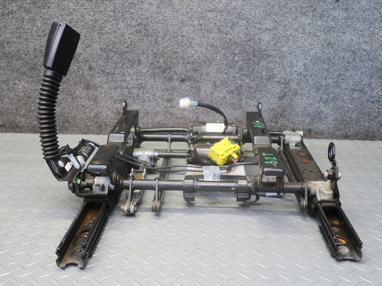 98-02 BMW E36/7 Z3 Front Right Passenger Seat Lower Frame Track Rail w Motor OEM