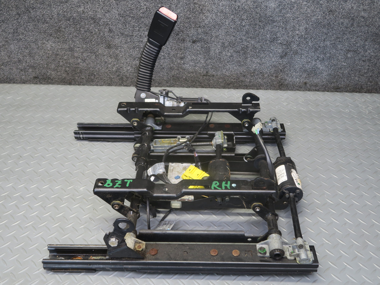 98-02 BMW E36/7 Z3 Front Right Passenger Seat Lower Frame Track Rail w Motor OEM