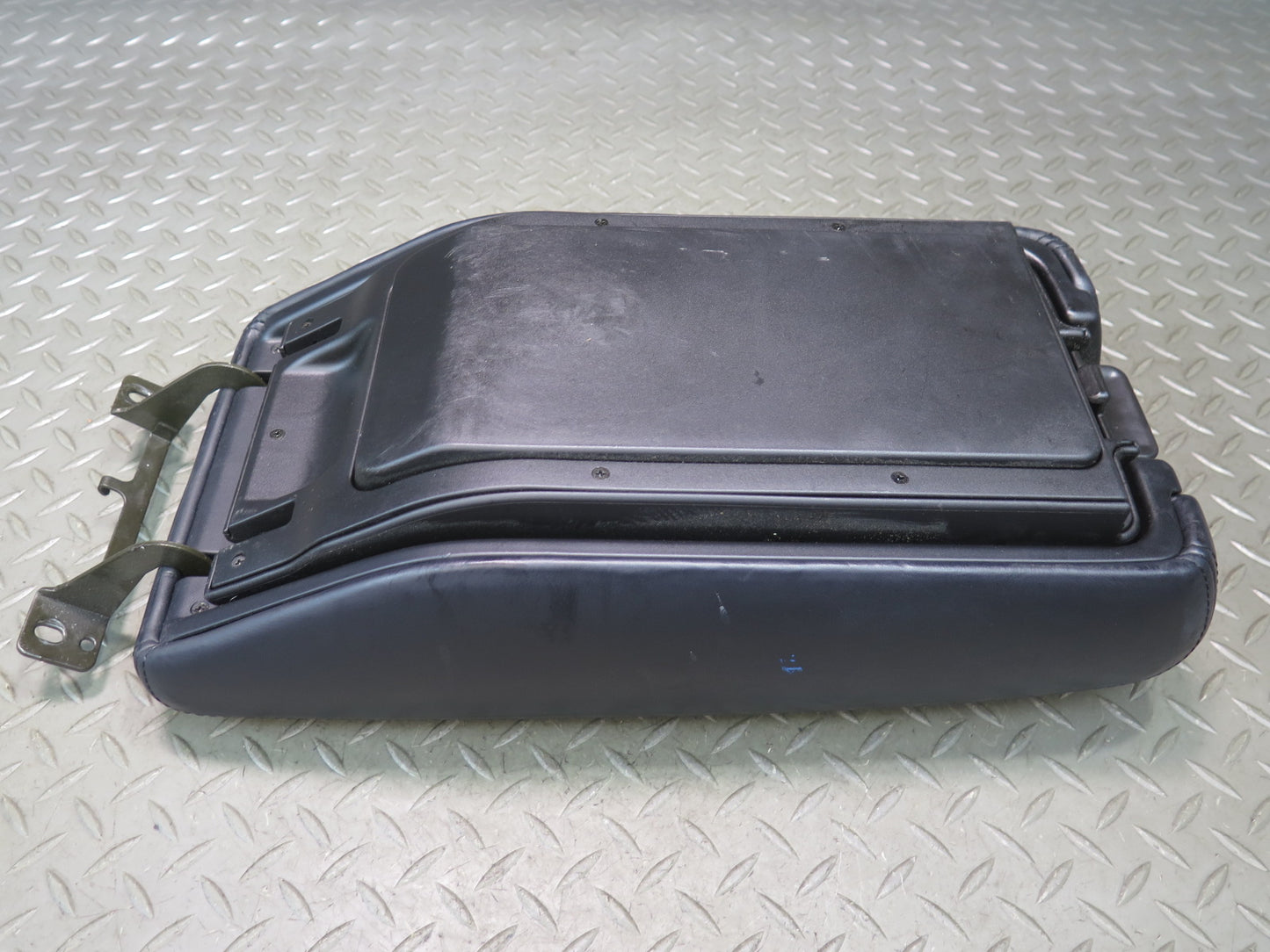 01-05 Lexus UZS160 GS300 GS430 Center Console Leather Armrest Lid Black OEM