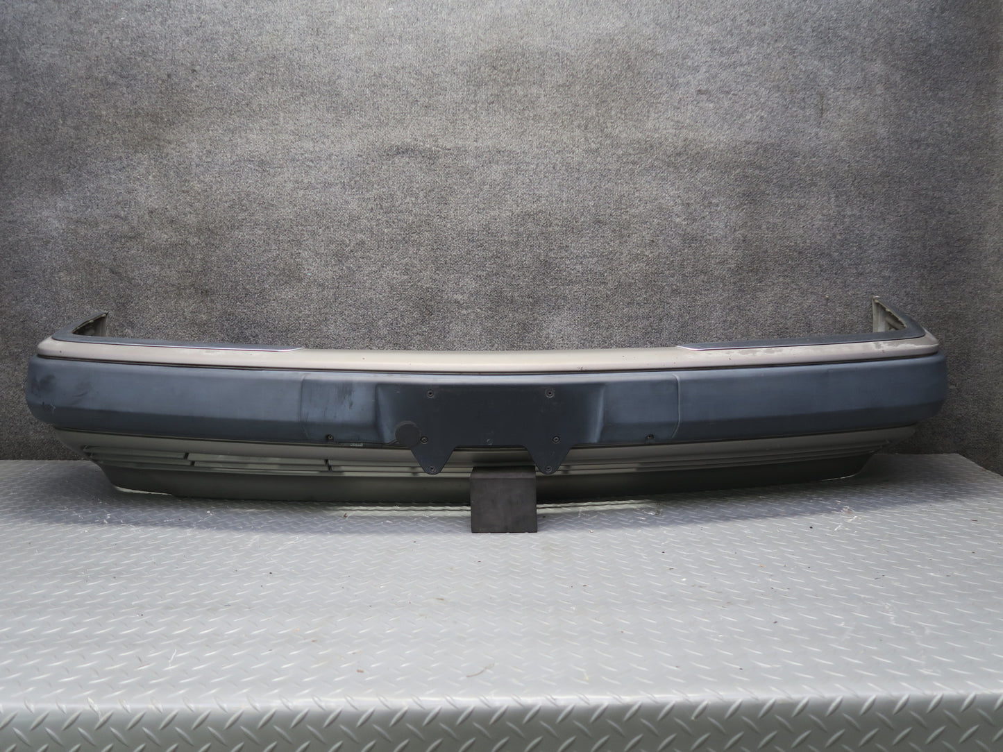 86-93 Mercedes W124 300E Front Bumper Cover Smoke Silver Metallic OEM