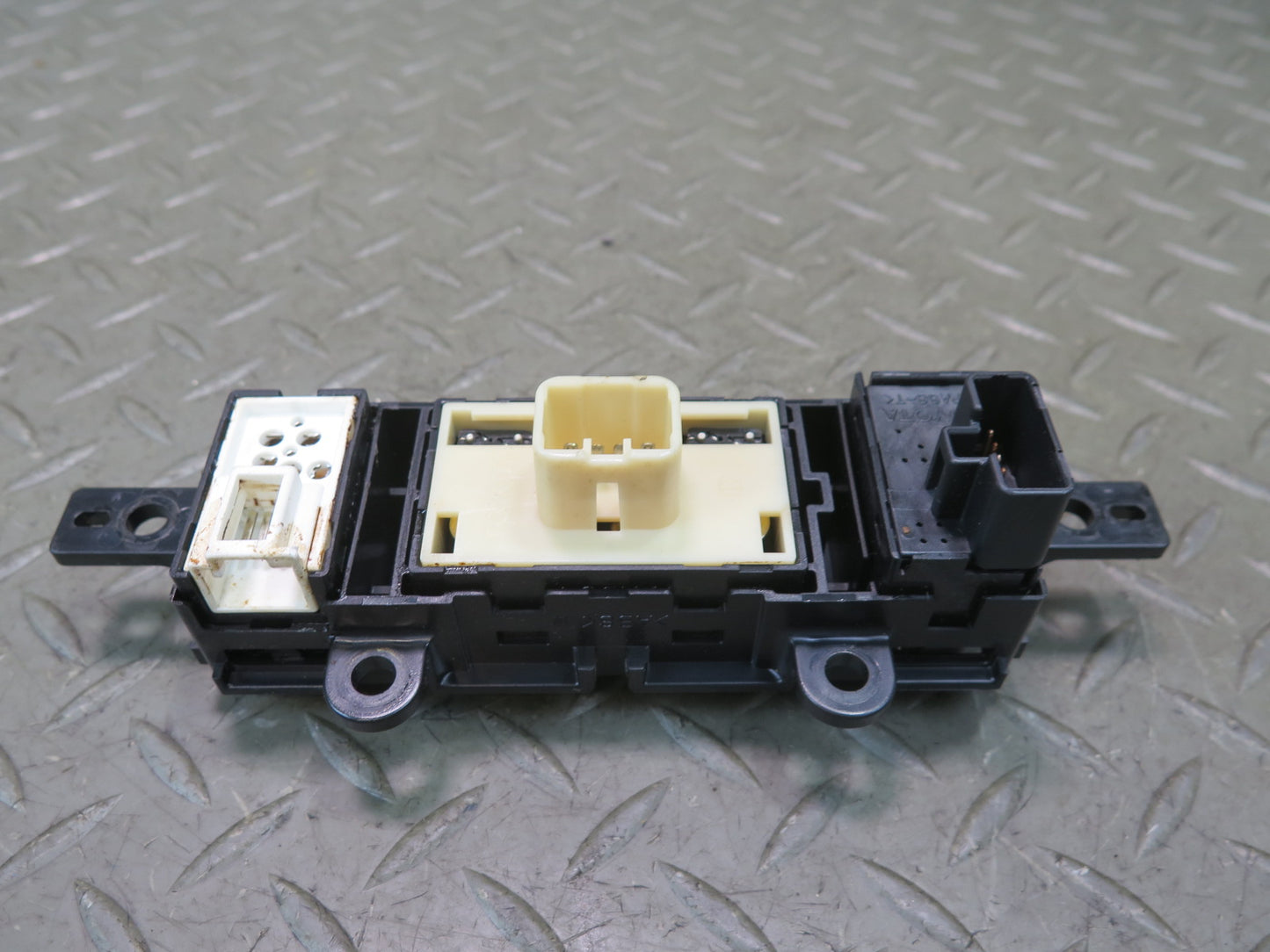 98-05 Lexus GS300 GS400 GS430 Snow ECT VSC Heated Seat Switch Panel Black OEM