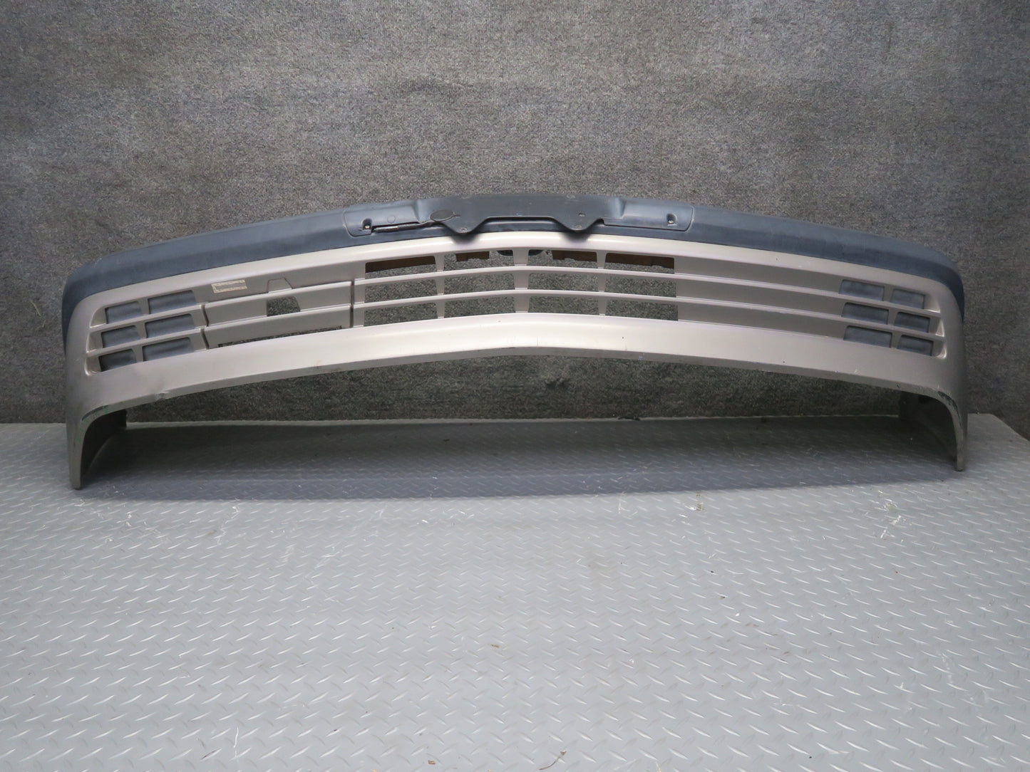 86-93 Mercedes W124 300E Front Bumper Cover Smoke Silver Metallic OEM