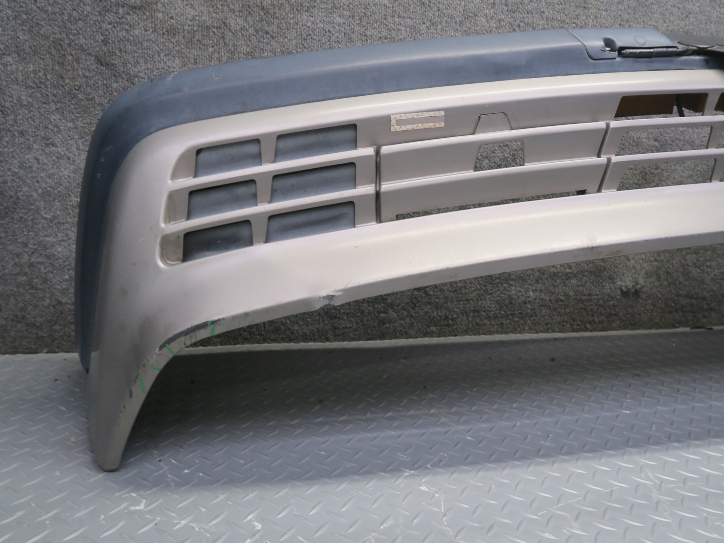 86-93 Mercedes W124 300E Front Bumper Cover Smoke Silver Metallic OEM