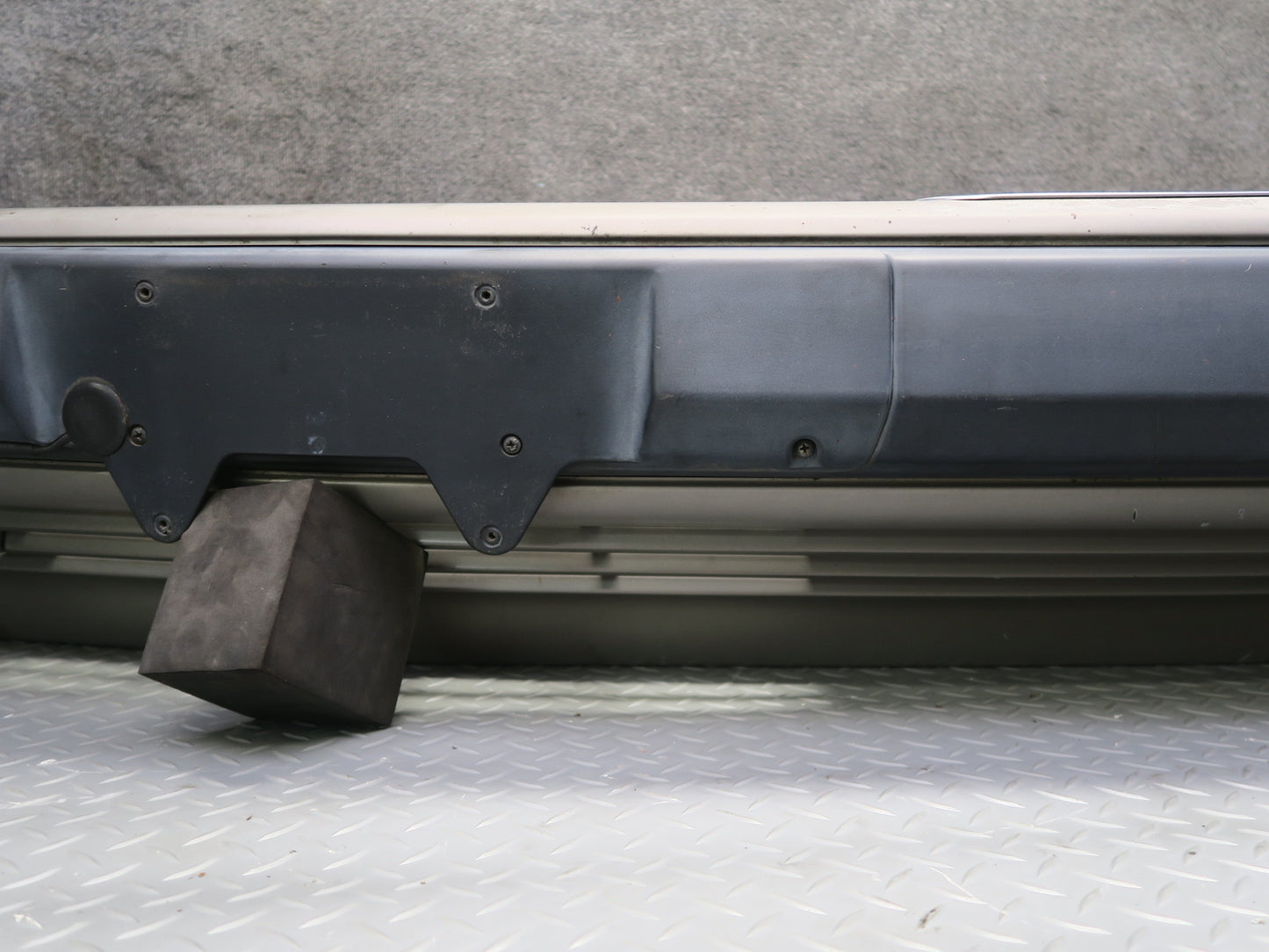 86-93 Mercedes W124 300E Front Bumper Cover Smoke Silver Metallic OEM