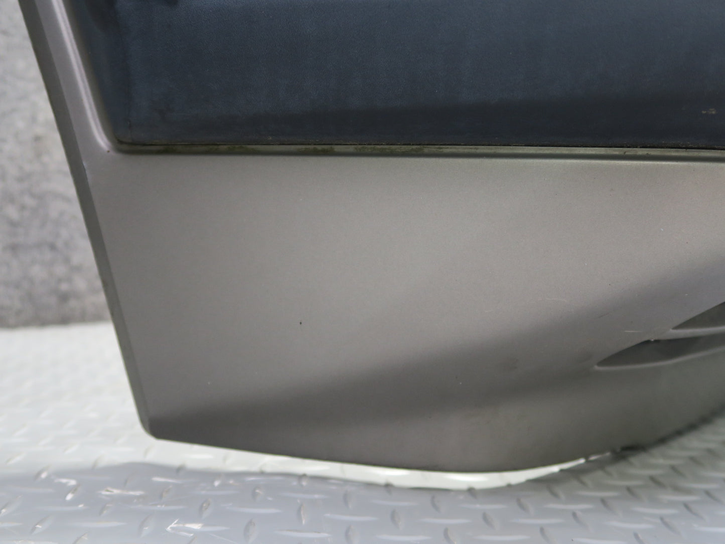 86-93 Mercedes W124 300E Front Bumper Cover Smoke Silver Metallic OEM
