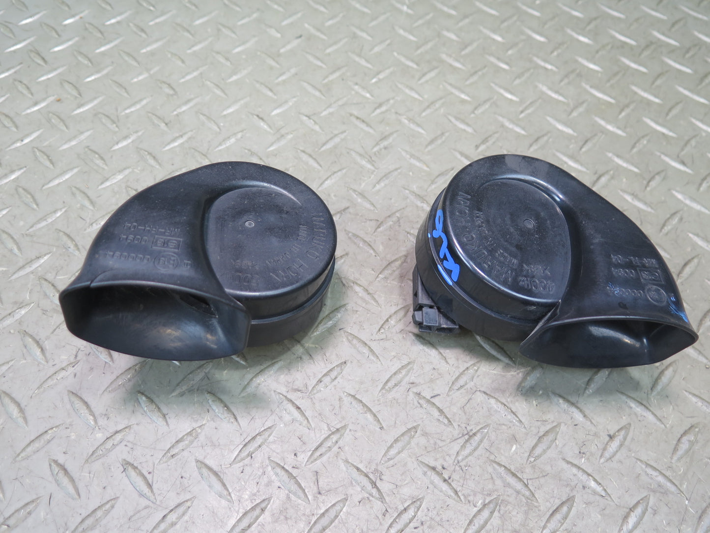 01-05 Lexus GS300 GS430 High & Low Tone Note Pitch Horn Signal Siren Set OEM