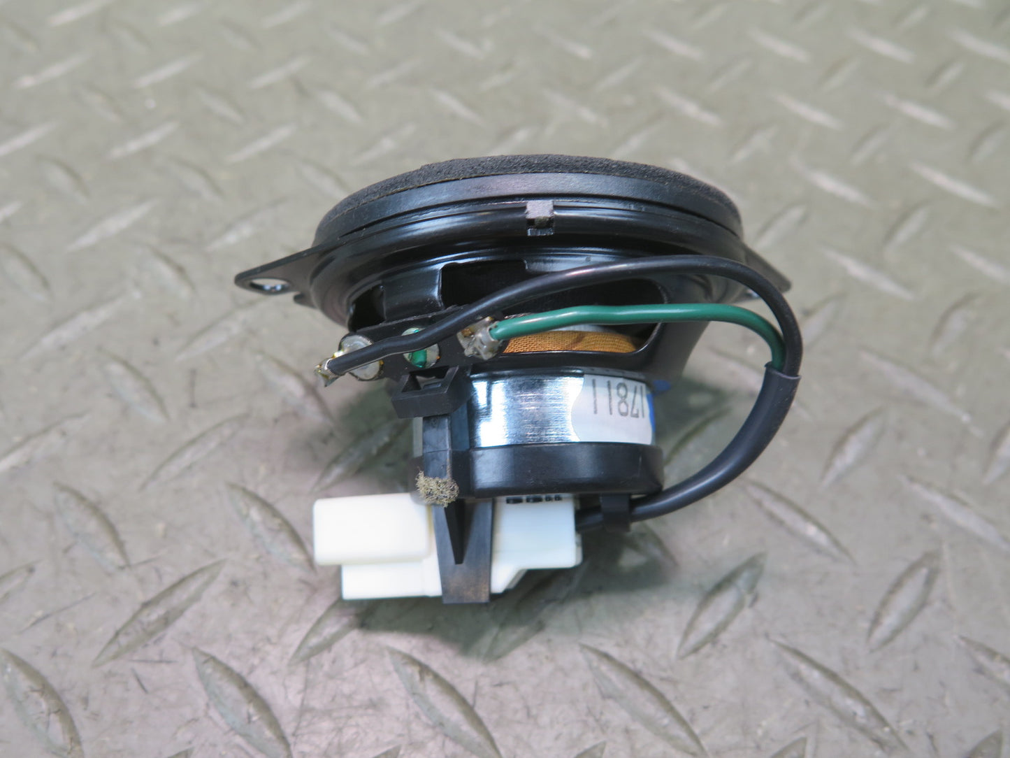 01-05 Lexus GS300 GS430 Front Center Audio Speaker Mark Levinson 86160-0W220 OEM