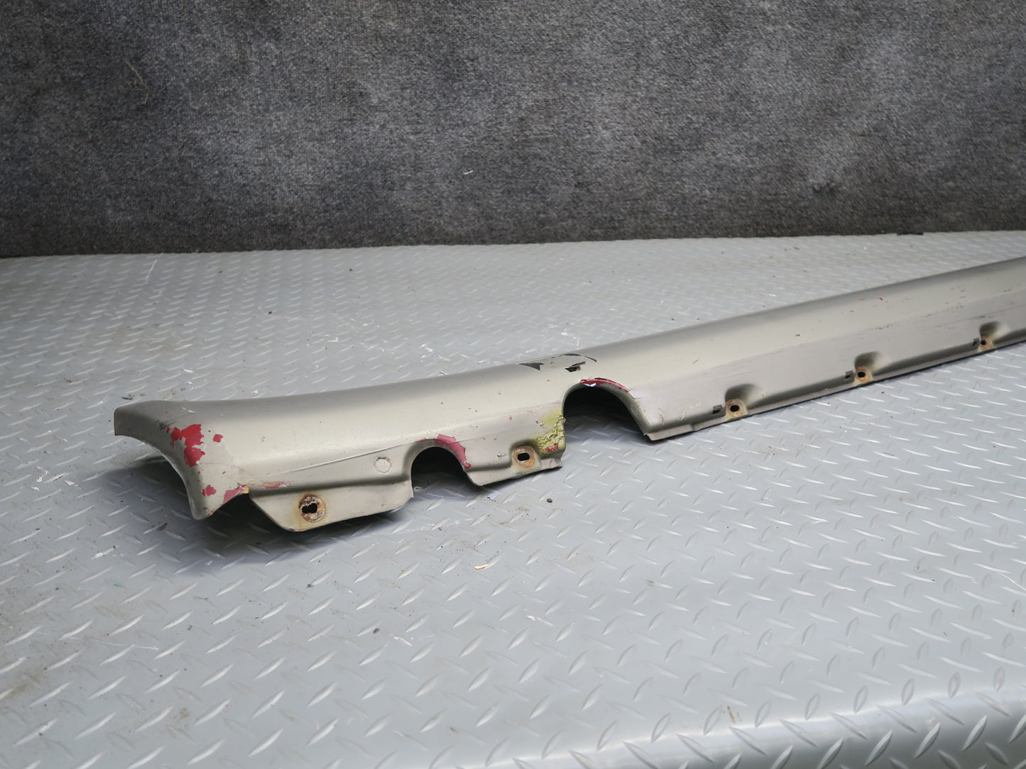 90-93 Mercedes W124 300E Left & Right Side Skirt Rocker Panel Molding Set OEM