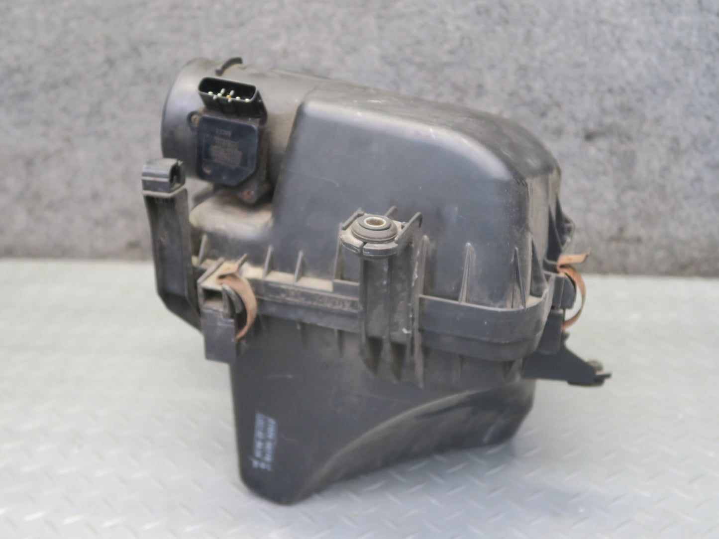 01-05 Lexus GS430 Air Intake Cleaner Filter Box w MAF Sensor & Duct Assy OEM