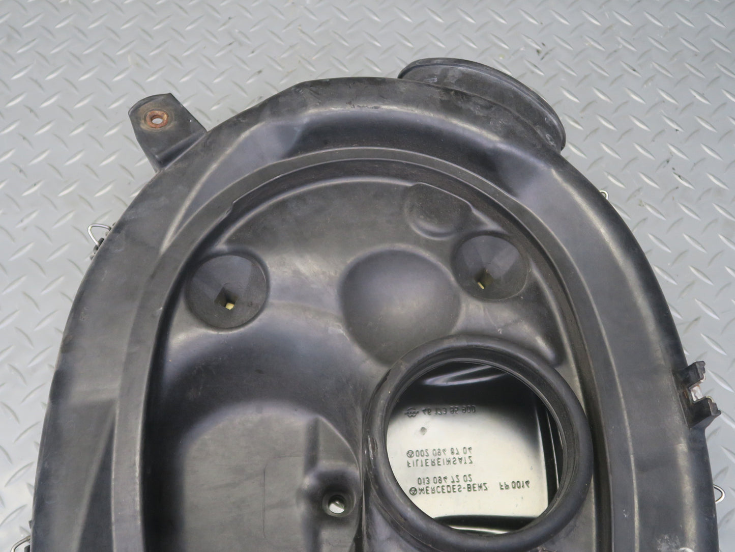 88-93 Mercedes W124 300E Air Intake Cleaner Filter Box 0130947202 OEM