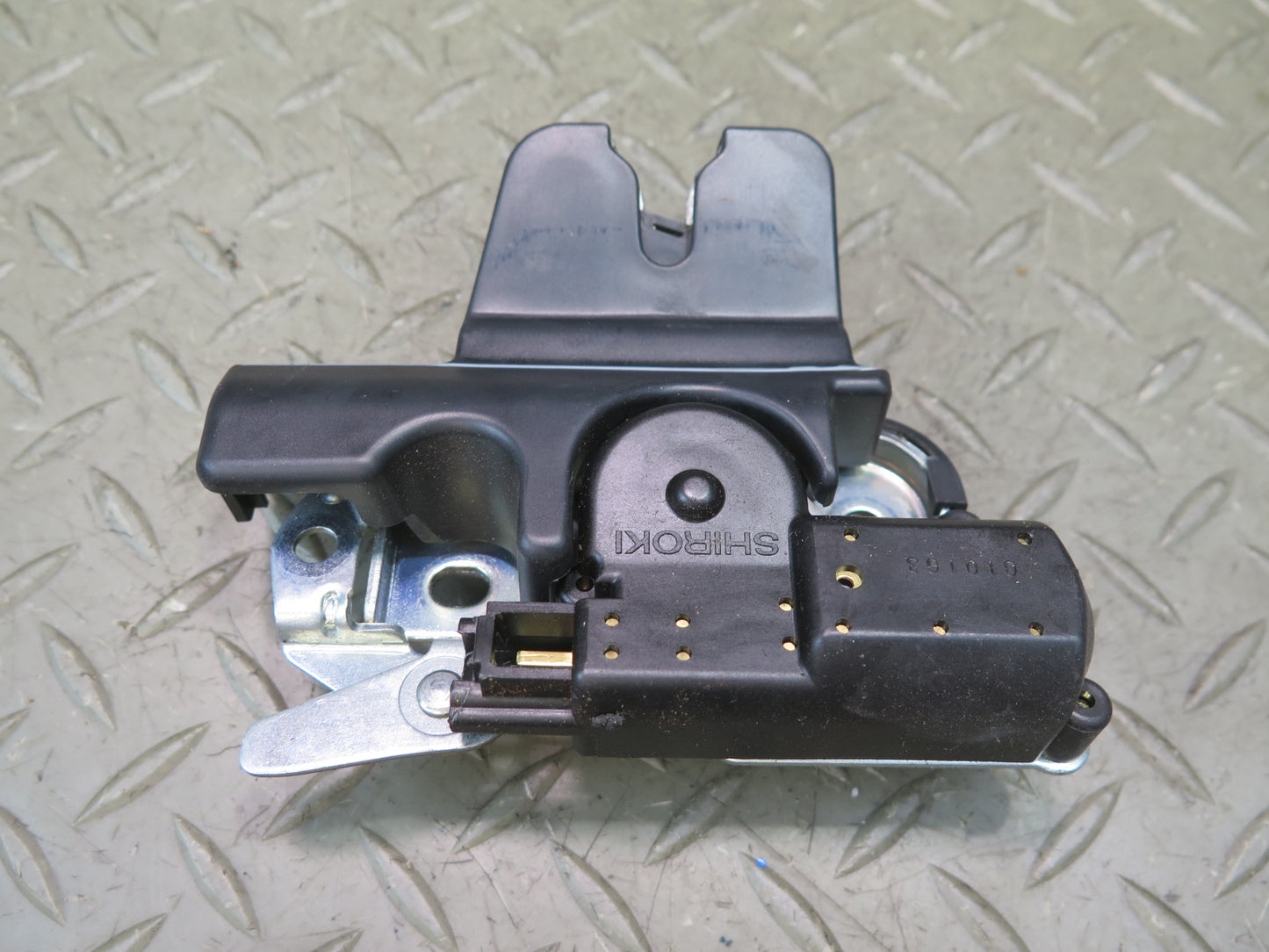 01-05 Lexus JZS160 GS300 GS430 Rear Trunk Lock Latch Actuator OEM