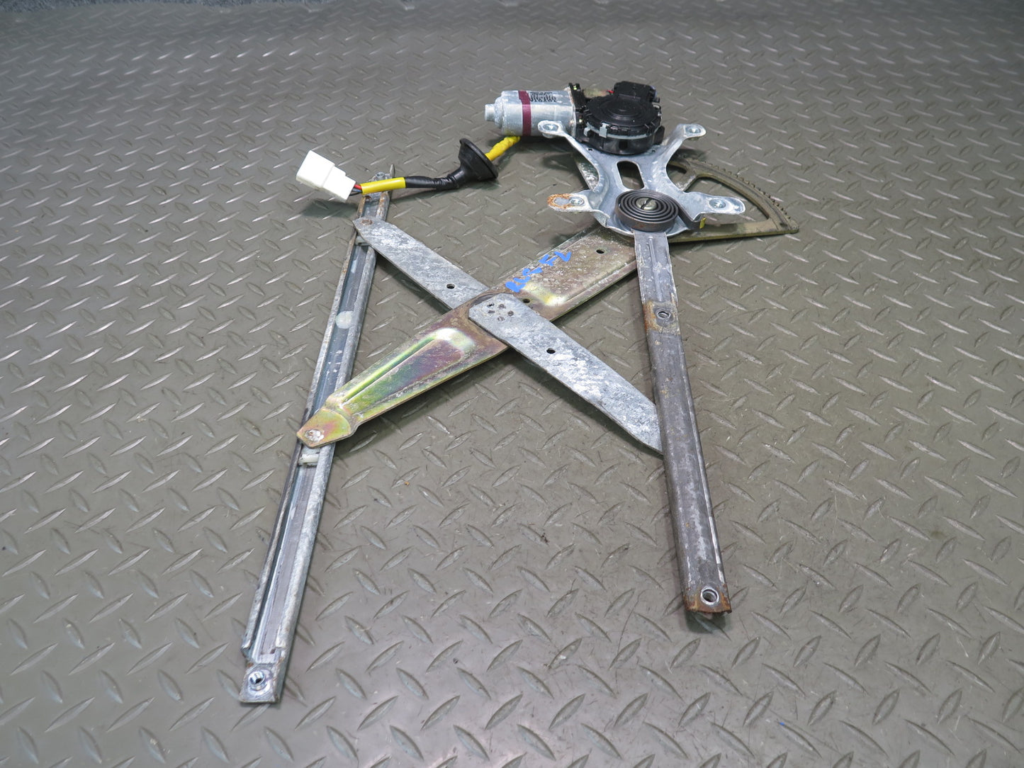 98-05 Lexus GS300 GS400 GS430 Front Left Door Window Regulator w Motor OEM