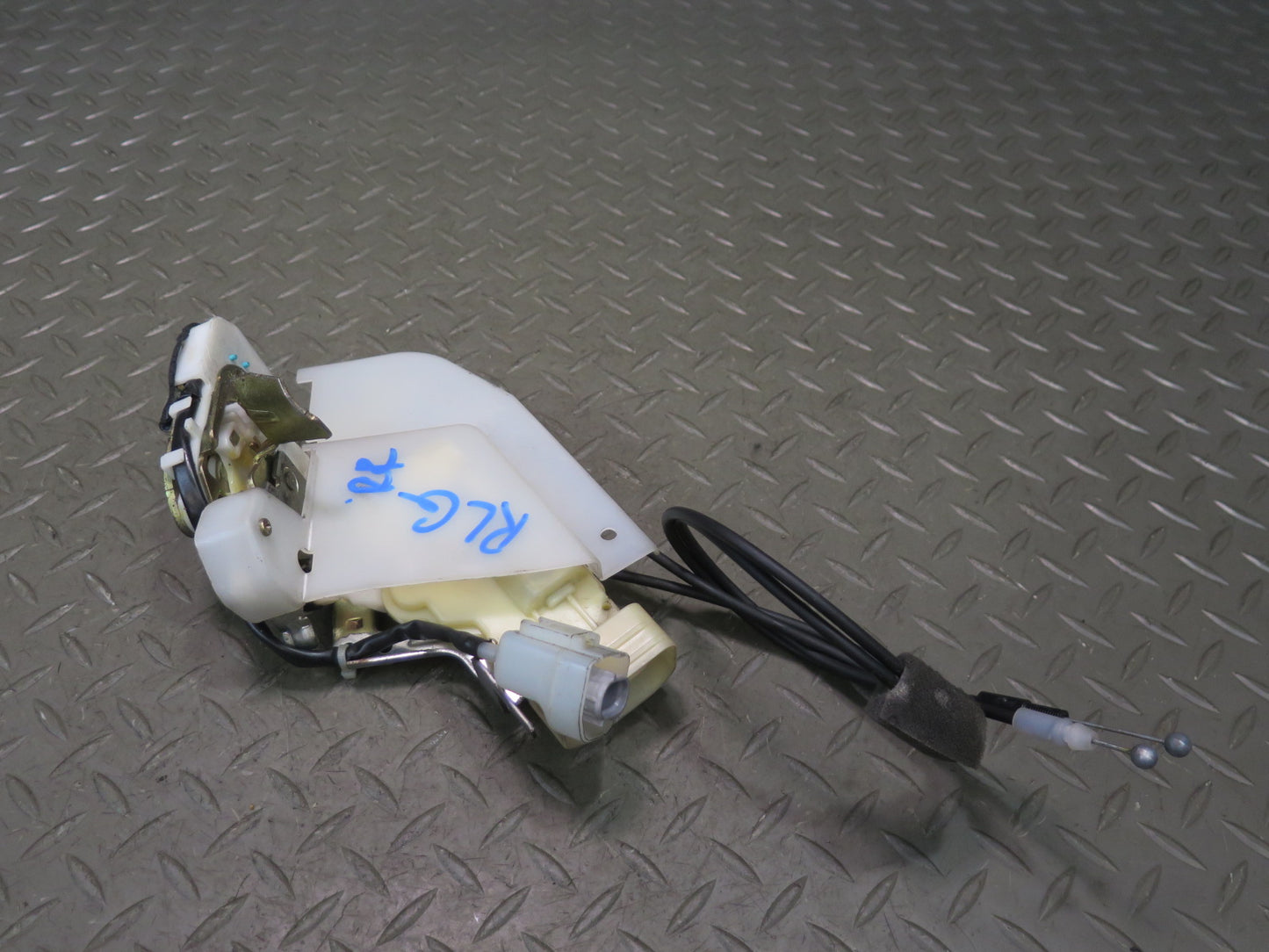 98-05 Lexus UZS160 GS300 GS400 GS430 Rear Right Door Lock Latch Actuator OEM