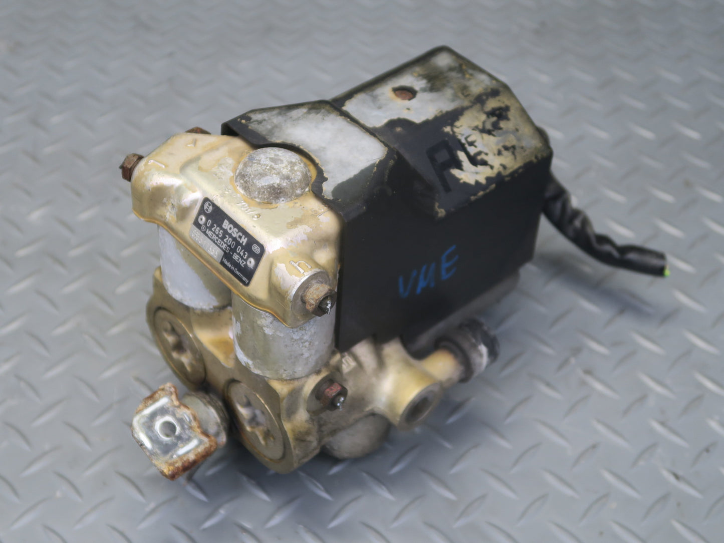 88-93 Mercedes W124 300E Anti Lock Brake ABS  Pump Module 0265200043 OEM