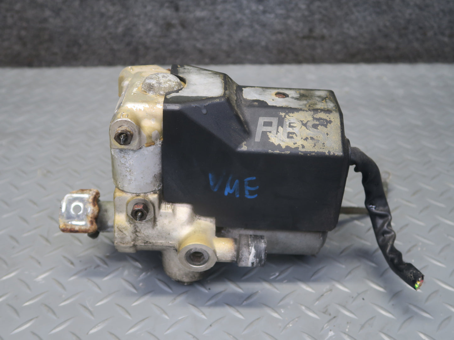 88-93 Mercedes W124 300E Anti Lock Brake ABS  Pump Module 0265200043 OEM