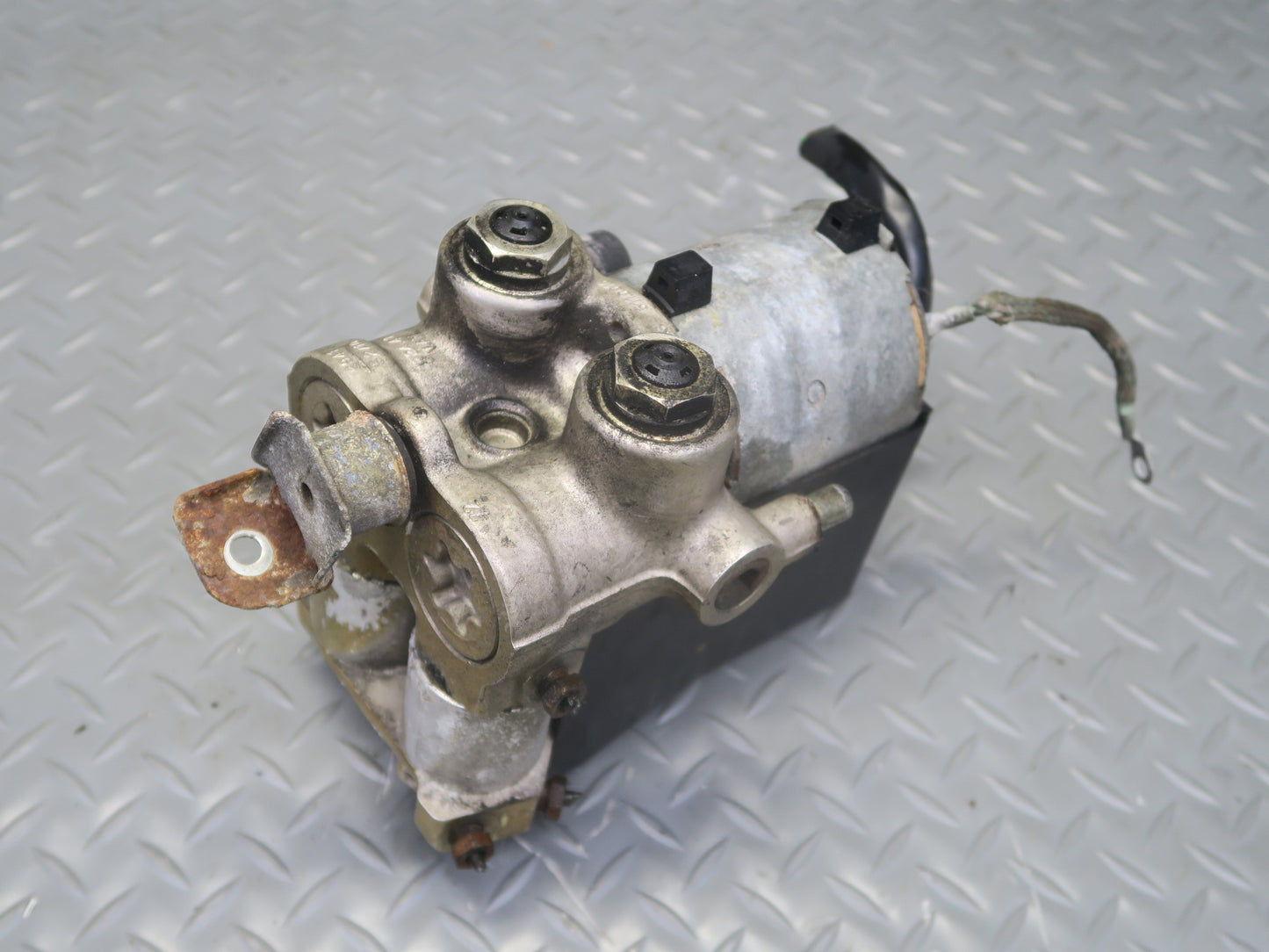 88-93 Mercedes W124 300E Anti Lock Brake ABS  Pump Module 0265200043 OEM