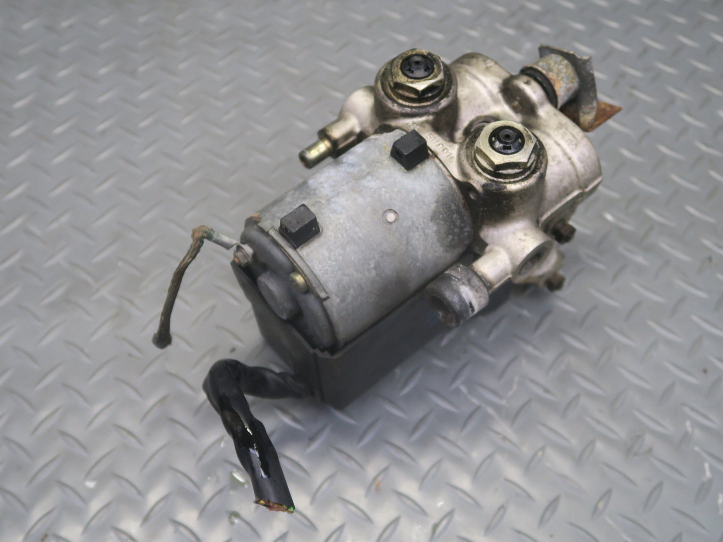 88-93 Mercedes W124 300E Anti Lock Brake ABS  Pump Module 0265200043 OEM